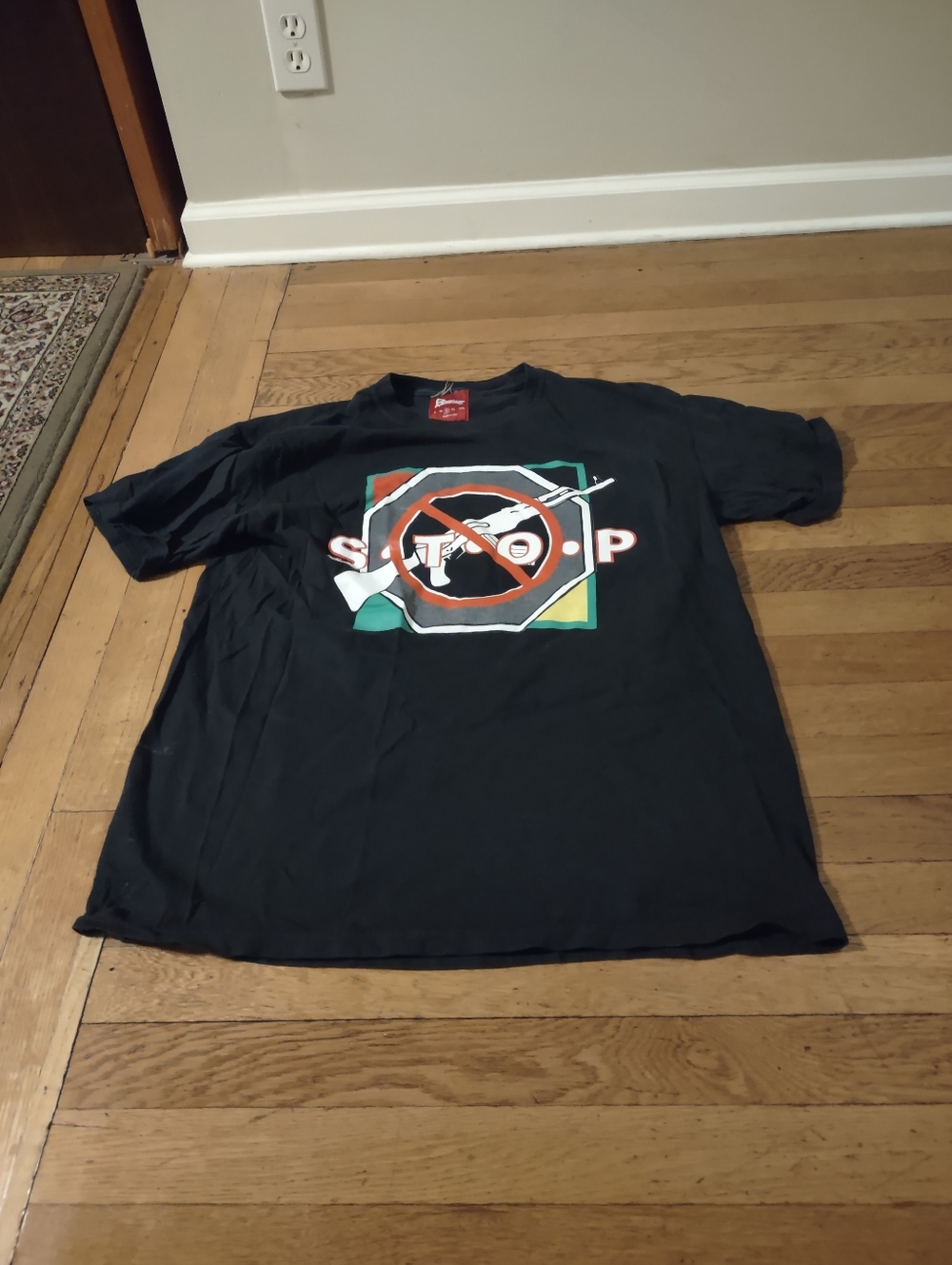 rare vintage 1990s S.T.O.P. guns double sided graphic tee from barriers size L